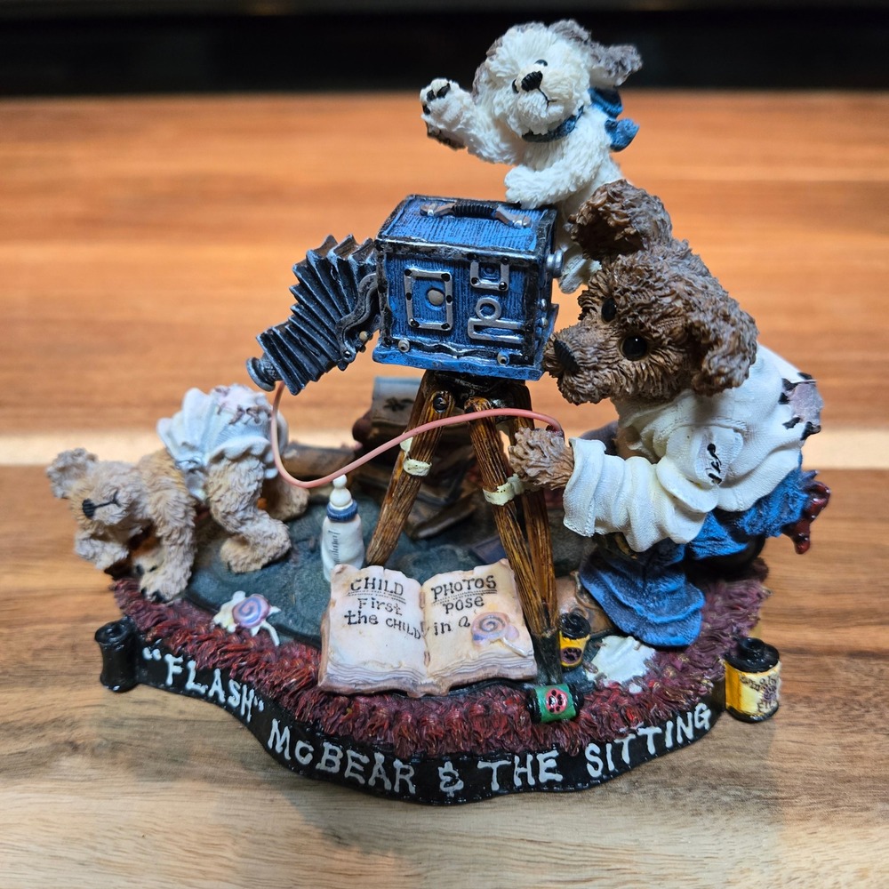 Boyds Bears Flash McBear & The Sitting Figurine 227721 Bearstone Collection 1999